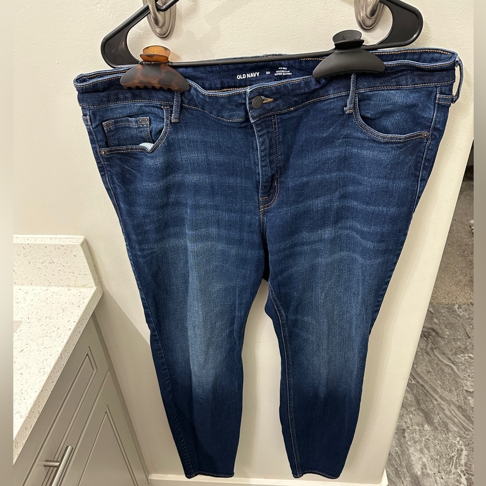 Old navy mid rise rock star super skinny size 20 jeans